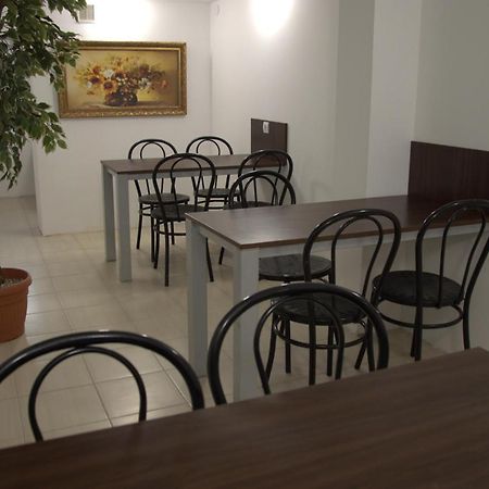 Hostel Malva Lomianki Ngoại thất bức ảnh
